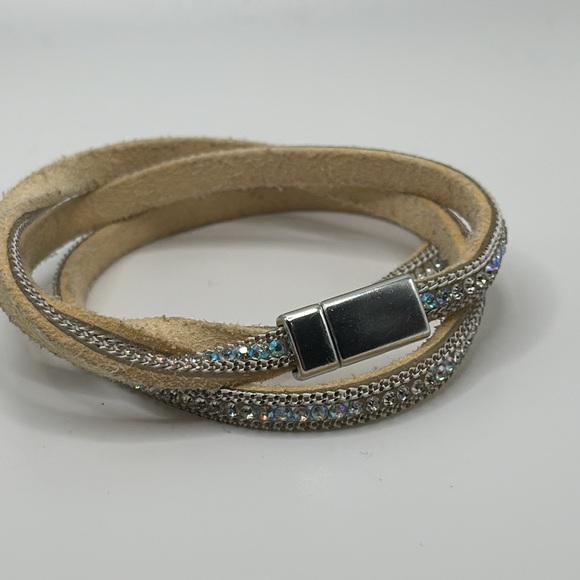 Brown leathered sparkling rhinestones stone wrap around bracelet - Picture 4 of 4